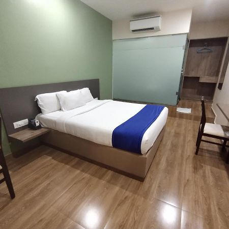Hotel Ocean Suites مومباي المظهر الخارجي الصورة